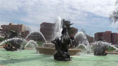 Kansas City's Beautiful Plaza Fountain; Part 2 - YouTube