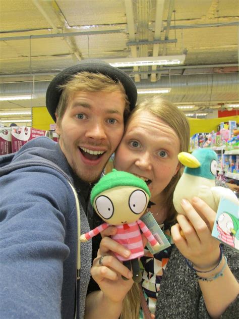 ..Literally..is..Aswell..: Sarah and Duck Toys