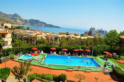 VILLA GIARDINI (Giardini Naxos, Italië) - foto's, reviews en prijsvergelijking - Tripadvisor