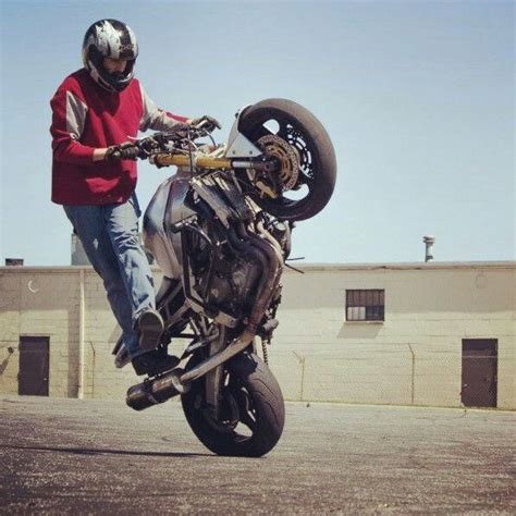 Motorcycle stunts | Motorcycle, Motorcycle dirt bike, Bike