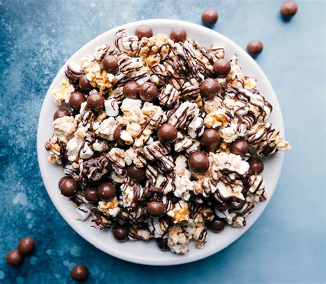 Chocolate Popcorn (Bakery Style!) - Chelsea's Messy Apron