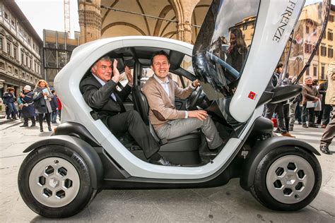 15,000 Renault Twizy Now in Circulation | Autovolt Magazine