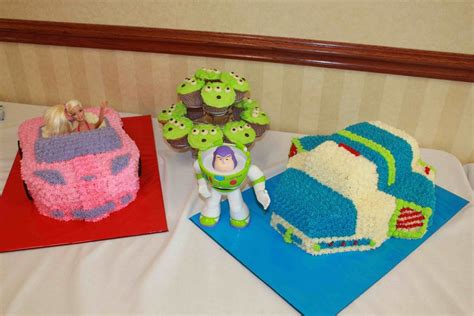 Toy Story Buzz Lightyear Spaceship - CakeCentral.com