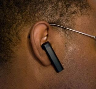 Apple iPhone Bluetooth Headset Review - Terry White's Tech Blog