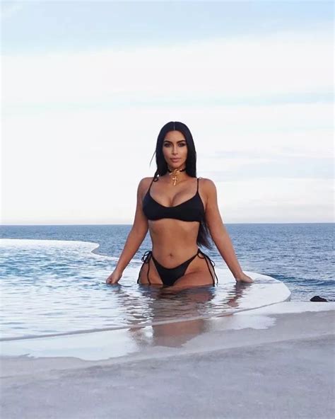 est plus que pause Épave photo kim kardashian en bikini probabilité nervure Associer