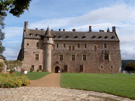 Relocation to France made easy: La Roche Jagu Chateau