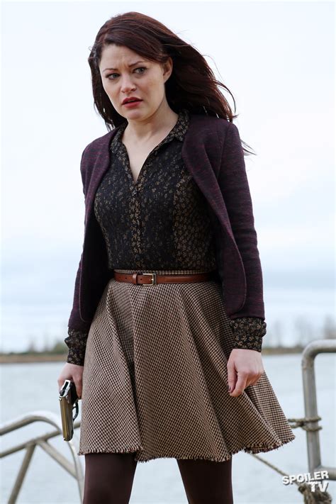 Episode 2.11 - The Outsider- Belle - Once Upon A Time Photo (33251920 ...