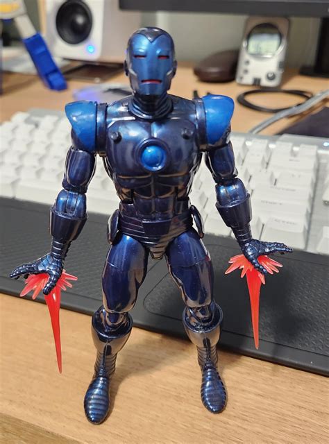 Customized Stealth Suit Iron Man : r/MarvelLegends