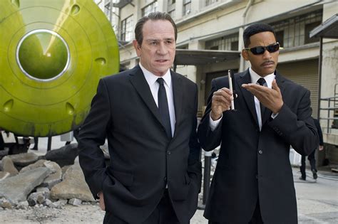 Agent K and Agent J From Men in Black | Pop Culture Halloween: 39 Costume Ideas For BFFs ...