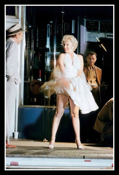 Marilyn on the set of 'The Seven Year Itch', the famous subway grate ...