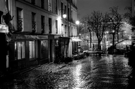 Paris in the rain at night. | Paris street rainy day, Paris, Paris in the rain