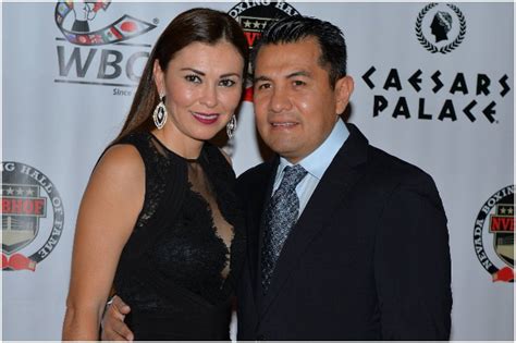 Marco Antonio Barrera - Net Worth, Wife (Sandra), Biography - Famous ...