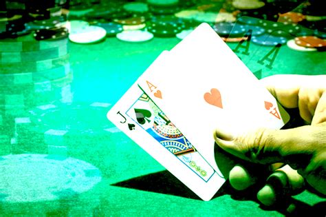 What Is Hole Carding and How Is It Used in Blackjack?