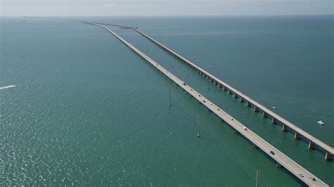 5K stock footage aerial video of the Seven Mile Bridge, Marathon ...