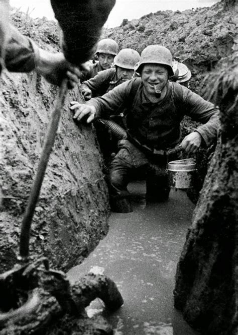 German soldiers in the flooded trenches, 1943 | ВТОРАЯ МИРОВАЯ (1939 ...