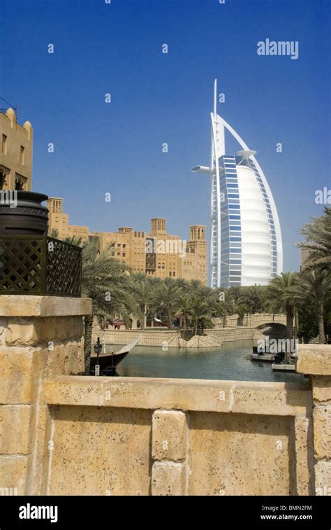 Jumeirah Beach Resort Complex, Burj Al Arab Stock Photo - Alamy