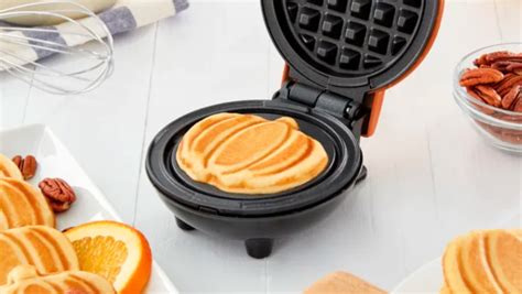 Easy Mini Waffle Maker Recipes 2023 - AtOnce