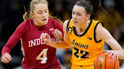 Caitlin Clark scores 29, leads Iowa women's basketball to crucial ...