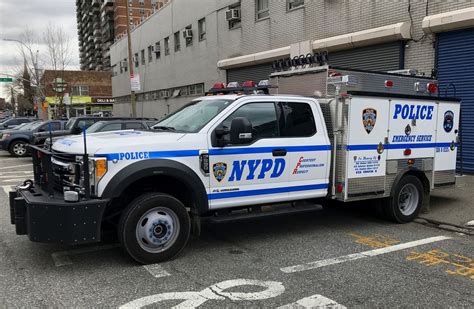 NYPD (New York City Police Department) Emergency Service Squad 8 2017 Ford F-550 REP | Police ...