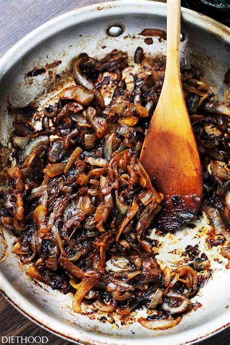 Balsamic Caramelized Onions | The Best Caramelized Onions Recipe