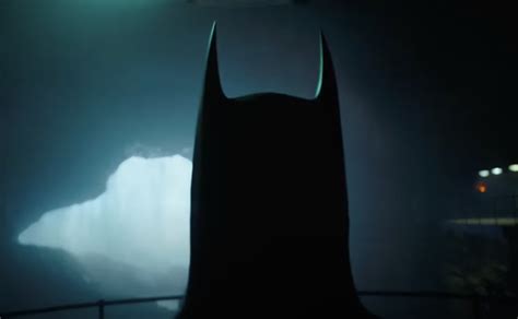 Michael Keaton’s Batman Returns in New Teaser for ‘The Flash’ - LA ...