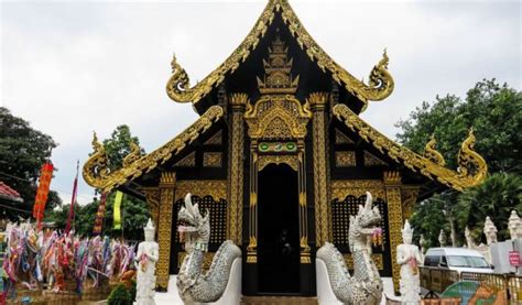 3 Self-Guided Walking Tours in Chiang Mai, Thailand + Maps