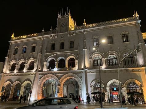 The Most Beautiful Train Stations near Lisbon - Discover Walks Blog