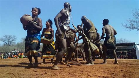 A Zambian Traditional dance by the Chikunda people - YouTube