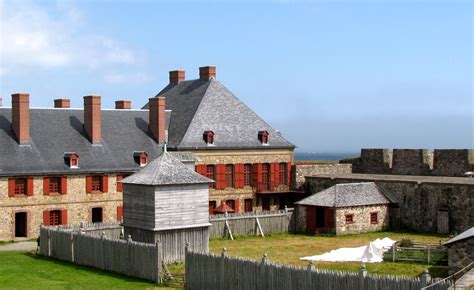 LOAFin AROUND and KANOE TRIPPING : The Fortress of Louisbourg