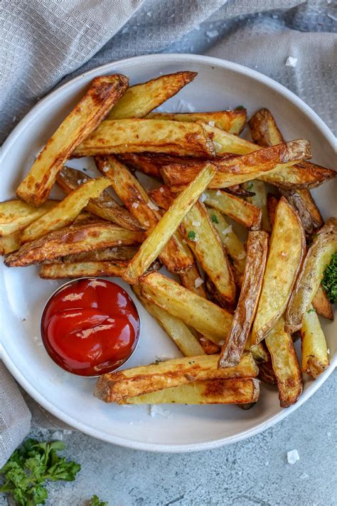 15-Minute Air Fryer French Fries (So Easy!) - Momsdish