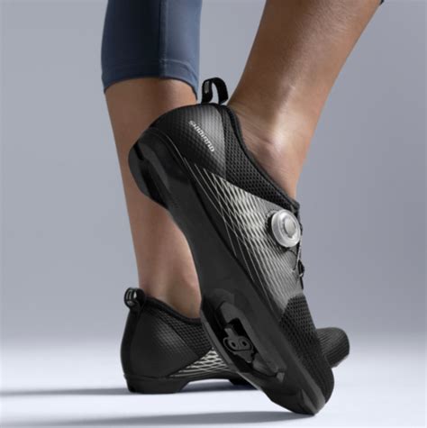 The 7 Best Wide Width Cycling Shoes for Women | Wardrobe Oxygen