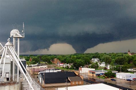 Nebraska town devastated: How rare are double tornadoes? - CSMonitor.com