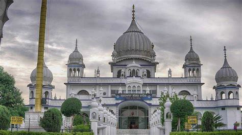 15 Gurudwara in Chandigarh For A Sikh Pilgrimage