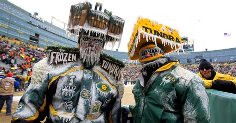 Fired up fans: Packers are a true Green Bay family | FOX Sports