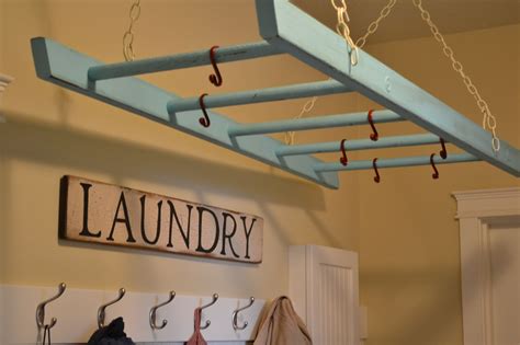 * Remodelaholic *: Reuse- Ladder into a Laundry Rack Idea