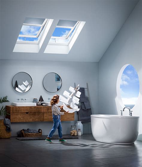 Add Skylights to Bring Natural Light in 22 Different Bathroom Designs | Home Design Lover