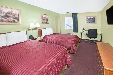 Days Inn & Suites by Wyndham Terre Haute | Terre Haute, IN Hotels