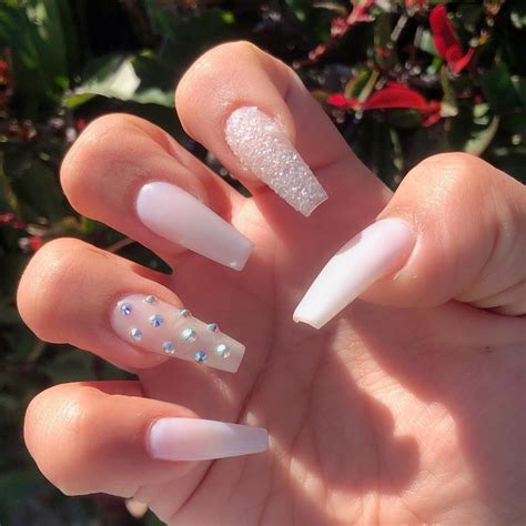 I’M LEE (GEL-X NAILS ONLY) on Instagram: “Pretty Nails 💅🏻💅🏻😍Who like this design ...