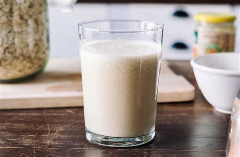 5 of the Healthiest Milk Alternatives to Stock Up On | 8fit