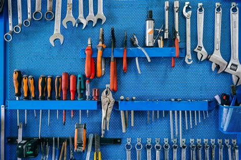 What Is A Mechanical Workshop? Machines, Tools and FAQs - Engineer Fix