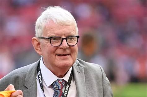 BBC commentary legend John Motson dies aged 77 - Manchester Evening News