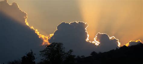 Why Do We Recall the 'Clouds of Glory' on Sukkot? | United with Israel