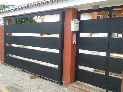 Puertas Garaje Tenerife: MODELOS Y MATERIALES DE PUERTAS DE GARAJE