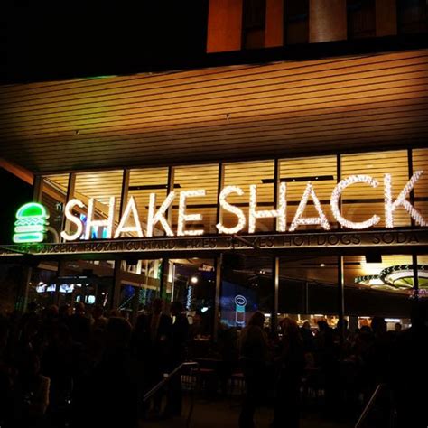 Las Vegas: Shake Shack Shakes Up Las Vegas Blvd With Grand Opening – The Randy Report