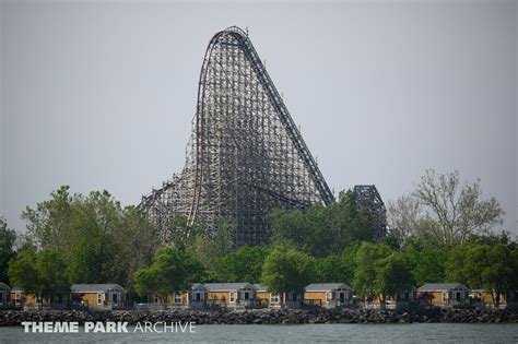 Steel Vengeance at Cedar Point | Theme Park Archive