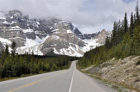 Best Road Trips in Canada: Our Top 5 | Skyscanner Canada