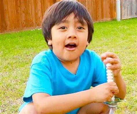 Ryan ToysReview - Bio, Facts, Family Life of YouTuber