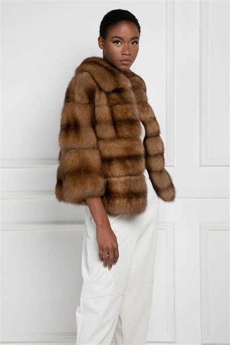 Pellicce di Sable - Elpidio Loffredo in 2024 | Jackets, Coat fashion, Fur clothing