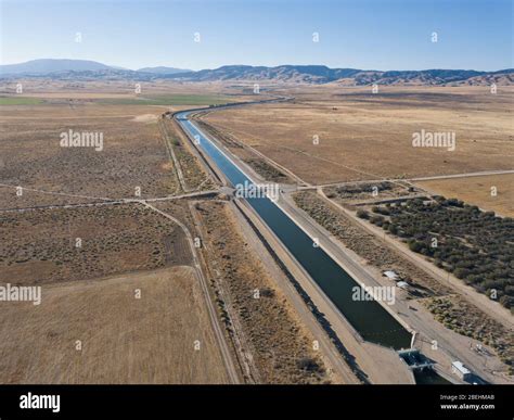 California aqueduct hi-res stock photography and images - Alamy