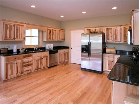 Cabin & Amenities | Pine kitchen cabinets, Kitchen cabinet colors ...